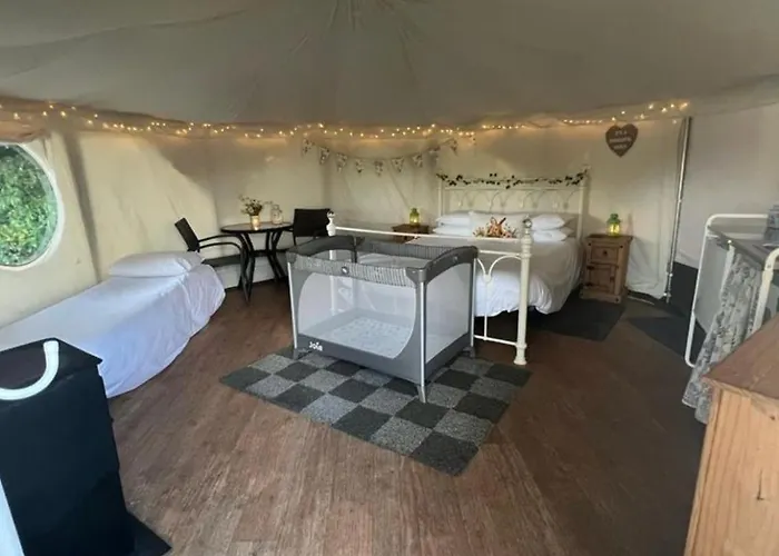 Old Dairy Farm Glamping